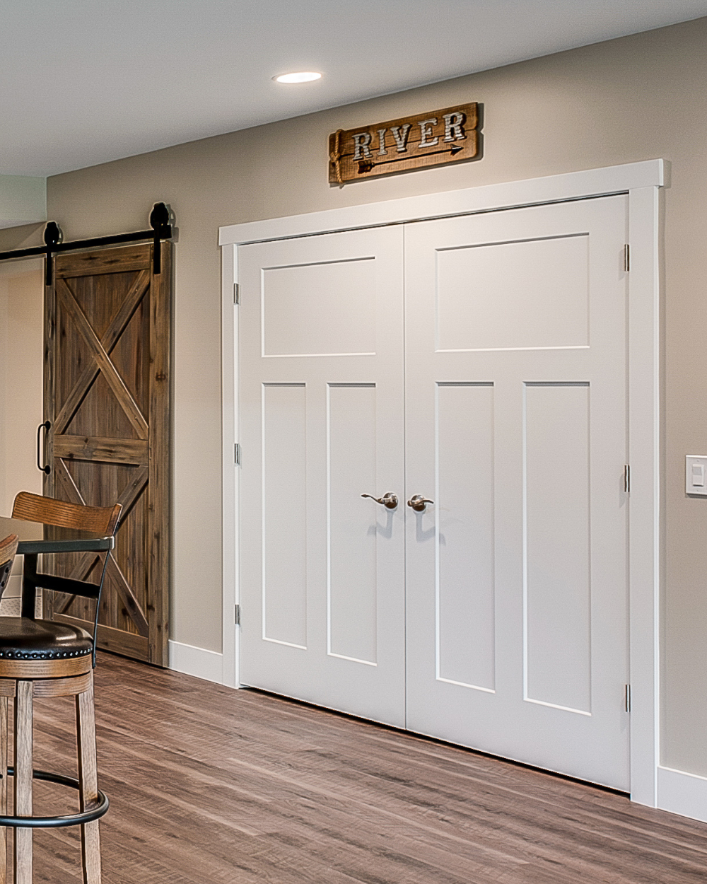 3 Panel Shaker Style Interior Pine Wood Door - Image 2